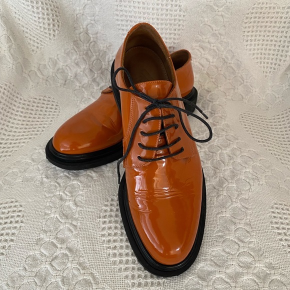Amend Patent Leather Oxford Shoes - Picture 1 of 5